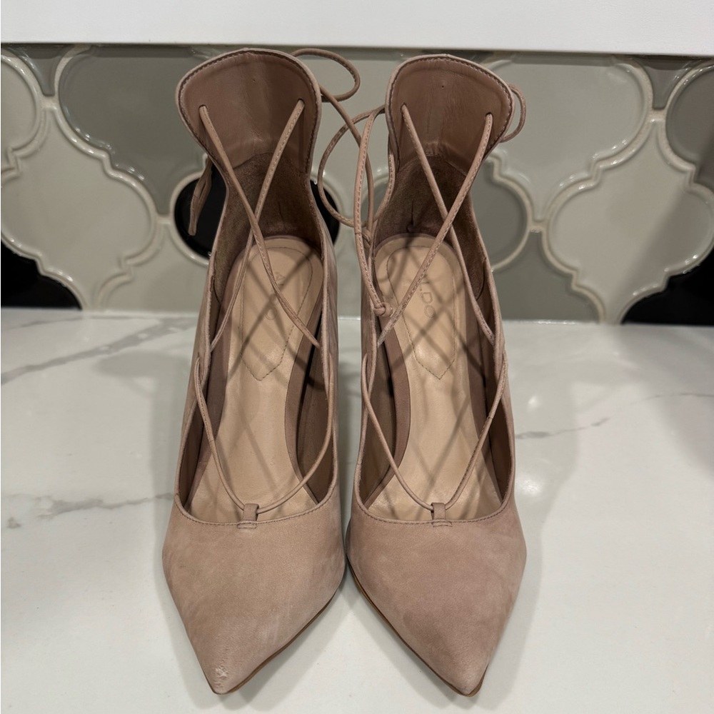 Women’s suede leather lace up heels in size 8